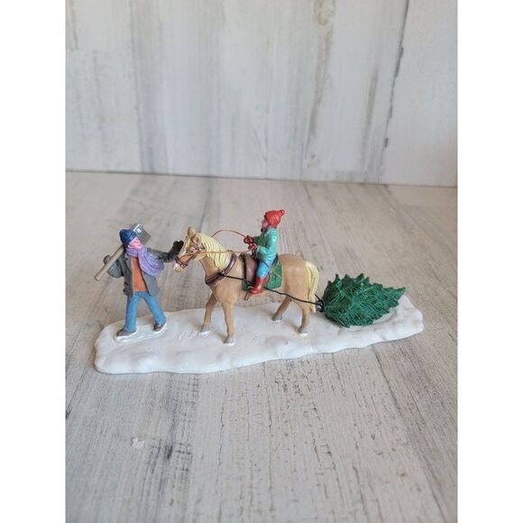 Dept 56 53214 Bringing our tree home Village accessory Xmas - Picture 1 of 6